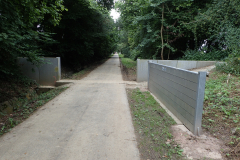 mobile Sperrmauer; kennen wir von den Küsten