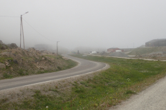 Am Ortausgang von Honningsvåg der erste Nebel