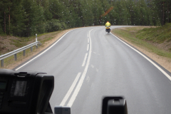 um 12:25 Uhr überholen wir im Bus Schorsch auf dem Weg nach Rovaniemi