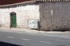 Schild an einer Nebenstraße, 280km nach Badajoz