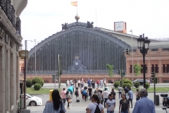 Der Bahnhof von Madrid, ähnliche Architektur wie in Deutschland