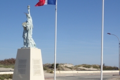 Freiheitsstatue auf der Uferpromenade