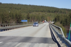 zur Abwechselung mal ein breiter Fluß, den ich überquere