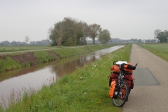 Der Grenzfluß zwischen den Niederlanden und Deutschlsnd