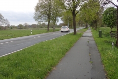 typische Straßen mit Radweg