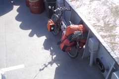 mein Fahrrad auf der Fähre Wischhafen-Glückstadt